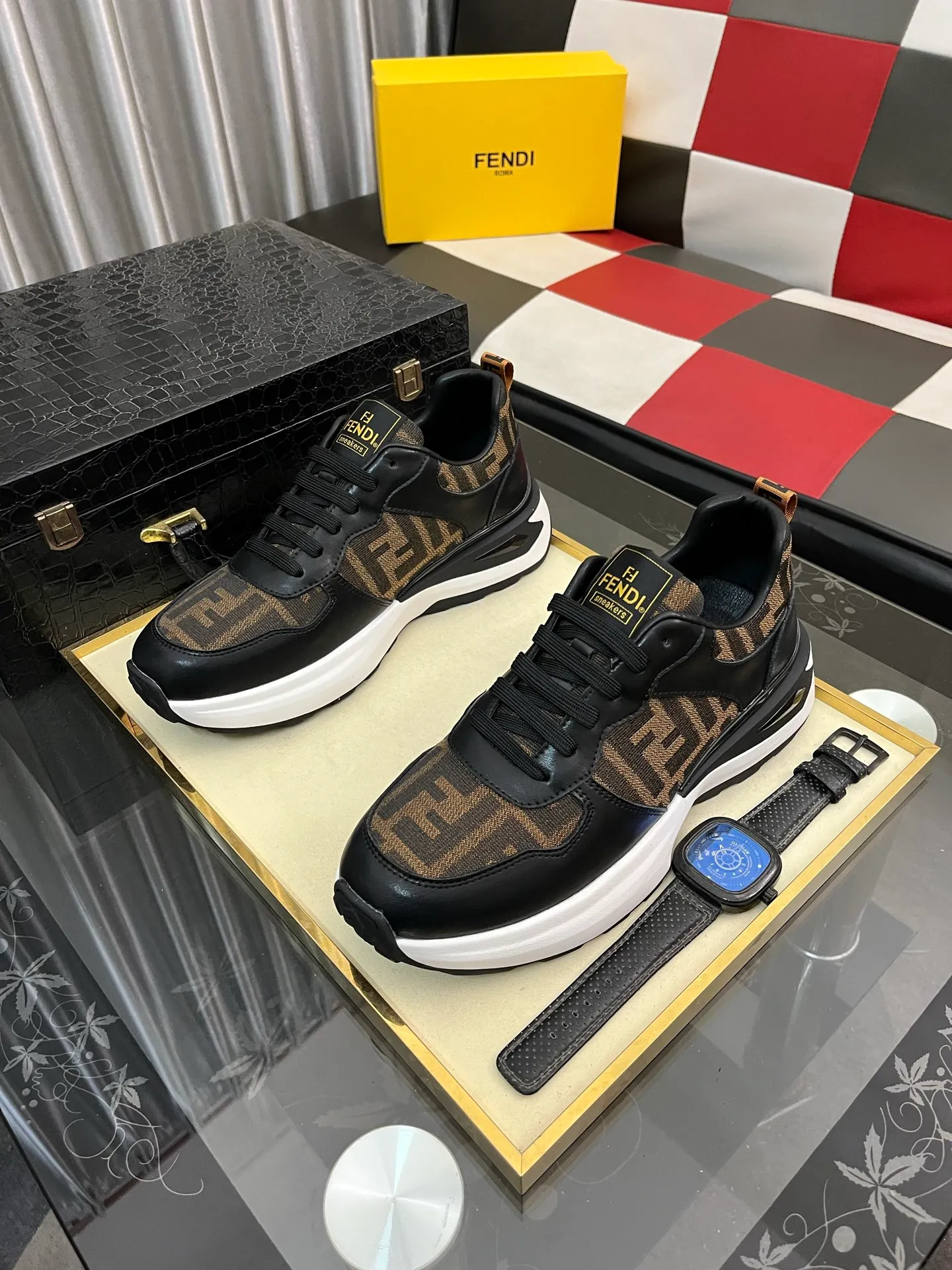 Men's shoes 💰438⌚️⌚️ 【FENDI】Original quality. ~ Unique modern style sneakers. 🏃A must-have casual shoe for trendy men😍😍 Original brand imported from Italy, imported original leather, sheep lining (refuses to discolor and grind feet) Sole: Original sole provided by the original factory, French lazy style design ⚠️Fit to the feet, original quality, super comfortable original sole. Code number: 38-442️⃣Colors available